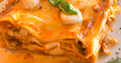 Le lasagne al salmone e gamberetti alla mediterranea sono un primo piatto ricco e saporito, perfetto per un'occasione speciale.